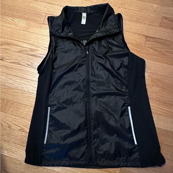 Lole Light Black Vest (M) - Picture 1 of 5